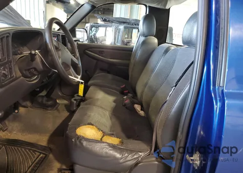 2004 Chevrolet Silverado C1500 from USA, damaged, VIN 1GCEC14X04Z331933